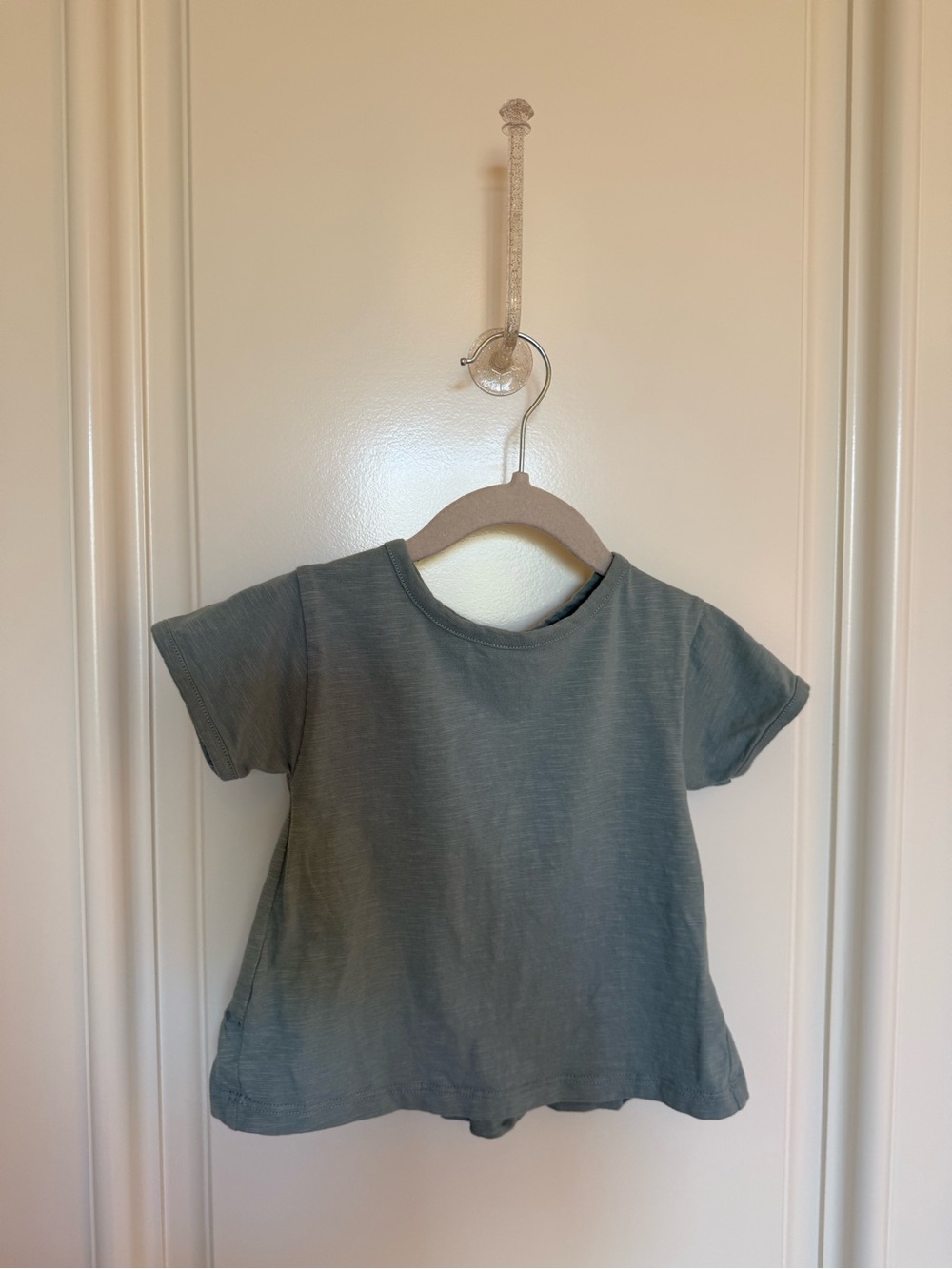 Zara Back Ruffle T-Shirt - Picture 2 of 5